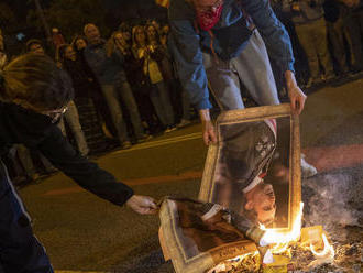 Tisíce demonštrantov v Barcelone narušili návštevu španielskeho kráľa