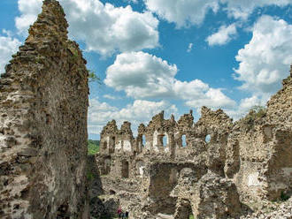 Predsilvestrovský večerný výstup na hrad Šášov bude o želaniach