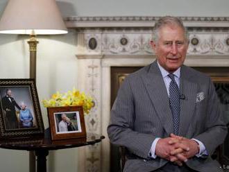 Princ Charles sa vyjadril k stavu svojho hospitalizovaného otca