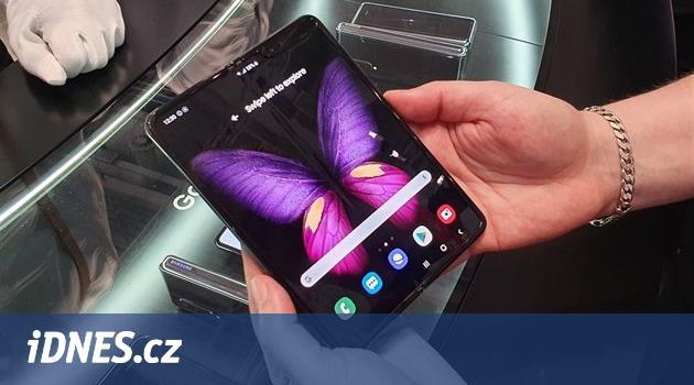 Raketové prodeje skládacího samsungu překonávají všechna očekávání