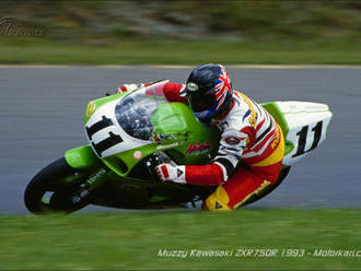 Muzzy Kawasaki ZXR750R Scotta Russela: První titul pro zelenou