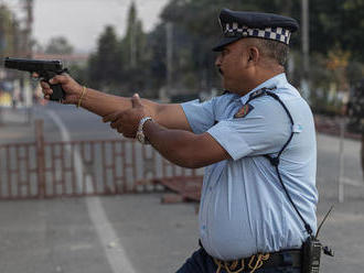 Polícia v Indii strieľala do demonštrantov, hlásia dve obete