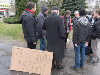 Politické statusy čeria akademické vody