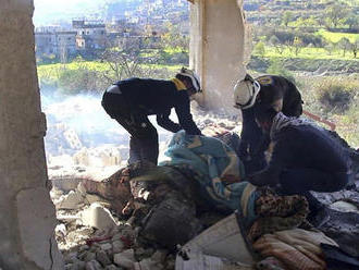 Najmenej 14 ľudí zomrelo pri ostreľovaní a náletoch v sýrskej provincii Idlib