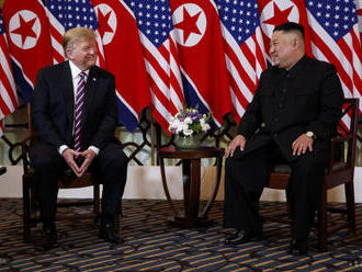 Trump a Kim odštartovali druhý deň jadrového summitu v Hanoji