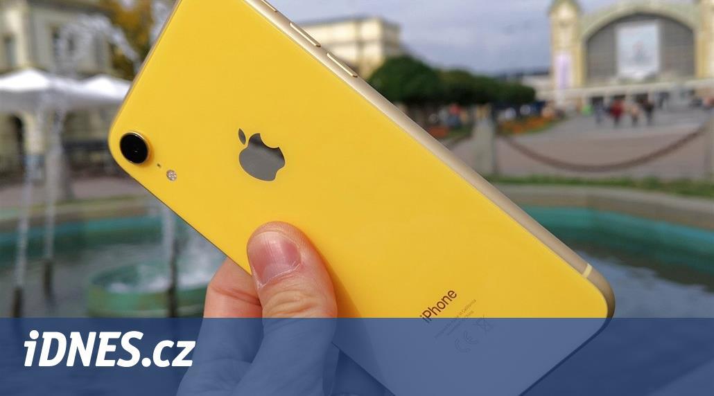 Apple vyplatí teenagerovi odměnu za nalezení „štěnice“ v iPhonech