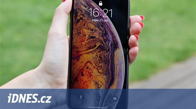 Příští iPhony zřejmě nezlevní, Apple k tomu nedonutí ani slabší odbyt