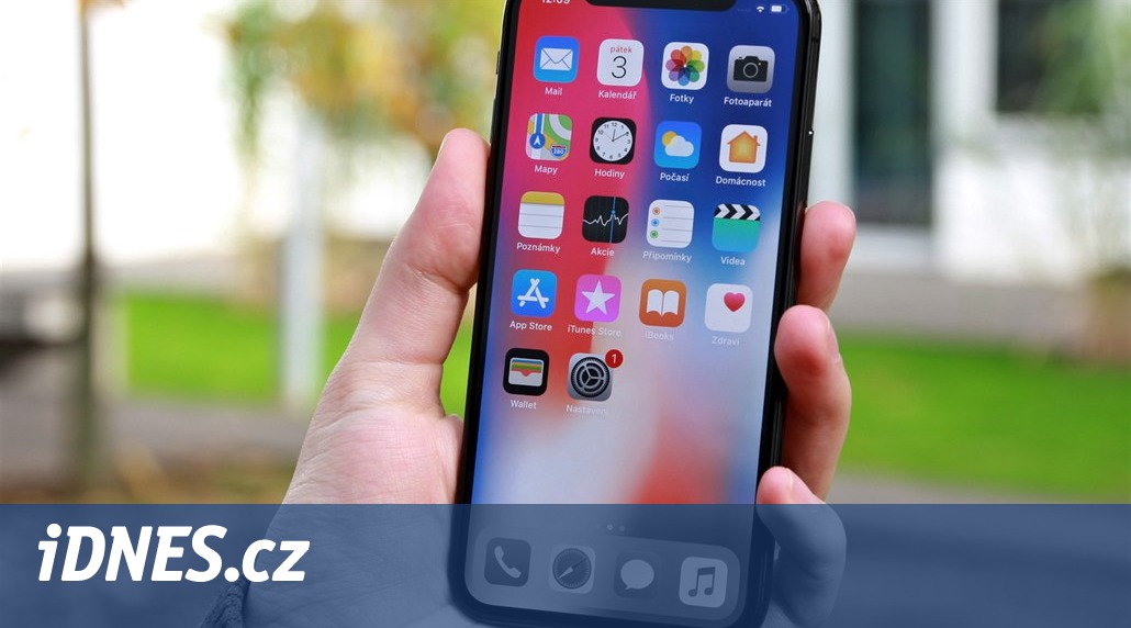 Nejkratší dobu prodávaný přelomový iPhone se vrací do nabídky