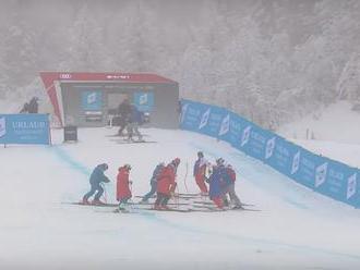 Video: Zjazd mužov v Garmisch-Partenkirchene museli zrušiť pre silné sneženie