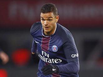 Futbalista Hatem Ben Arfa žiada od Parížu St. Germain astronomickú finančnú kompenzáciu