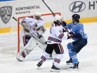 HC Slovan Bratislava dostal päťku od Dinama, brankár Štěpánek s trestom do konca zápasu