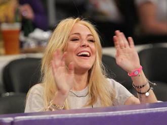 Lindsey Lohan propaguje zázračný kus gumy. A nie je jediná celebrita, ktorá naletela na...