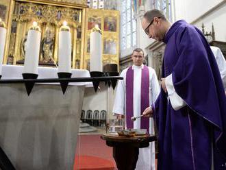 Popolcovou stredou sa začína 40-dňové pôstne obdobie