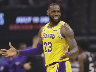 NBA: LeBron James prekonal Jordana, no Lakers doma nestačili na Denver