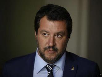 Taliansky Senát rozhodol, Salvini pred súd nepôjde