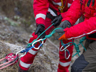 Dráma na horách: Zranenú českú skialpinistku museli transportovať vo vákuovom matraci