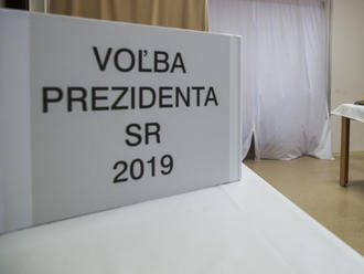 Prezidentské voľby 2019: V Leopoldove volilo asi 300 väzňov, medzi nimi aj známe tváre