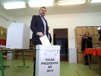 Prezidentské voľby: Premiér podporuje, aby občania SR mohli voliť hlavu štátu v zahraničí