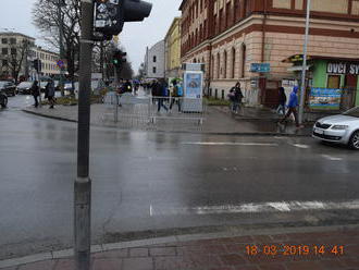 FOTO Polícia hľadá svedkov nehody v Prešove: Chlapec vbehol do dráhy auta a ušiel