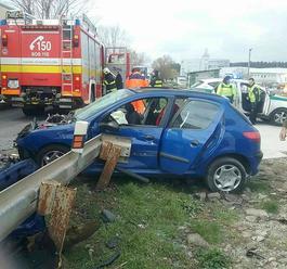 PRÁVE TERAZ Pri Senici sa zrazilo auto s nákladiakom: FOTO Hlásia päť zranených, vodiči pozor