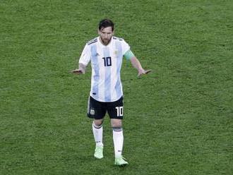 Messiho rozčuľuje kritika za hru v národnom mužstve. Syn sa ho pýta, prečo ho v Argentíne zabili
