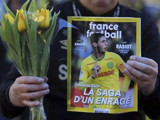 Pilot lietadla, v ktorom zahynul futbalista Emiliano Sala, údajne nemal oprávnenie lietať v noci