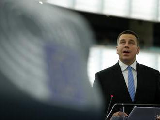 Estónski poslanci súhlasili, aby Jüri Ratas zostal premiérom