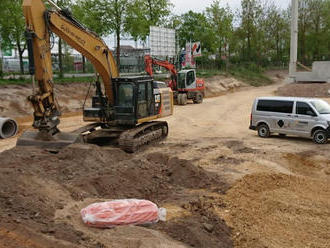 Zneškodňovanie leteckej bomby poškodilo okolité domy