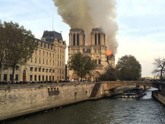 Pri reštaurovaní Notre-Dame odborníci varujú pred unáhlenosťou