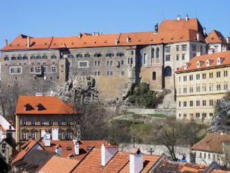 Restaurování architektury. Na příkladu obnovy průčelí zámku Českého Krumlova