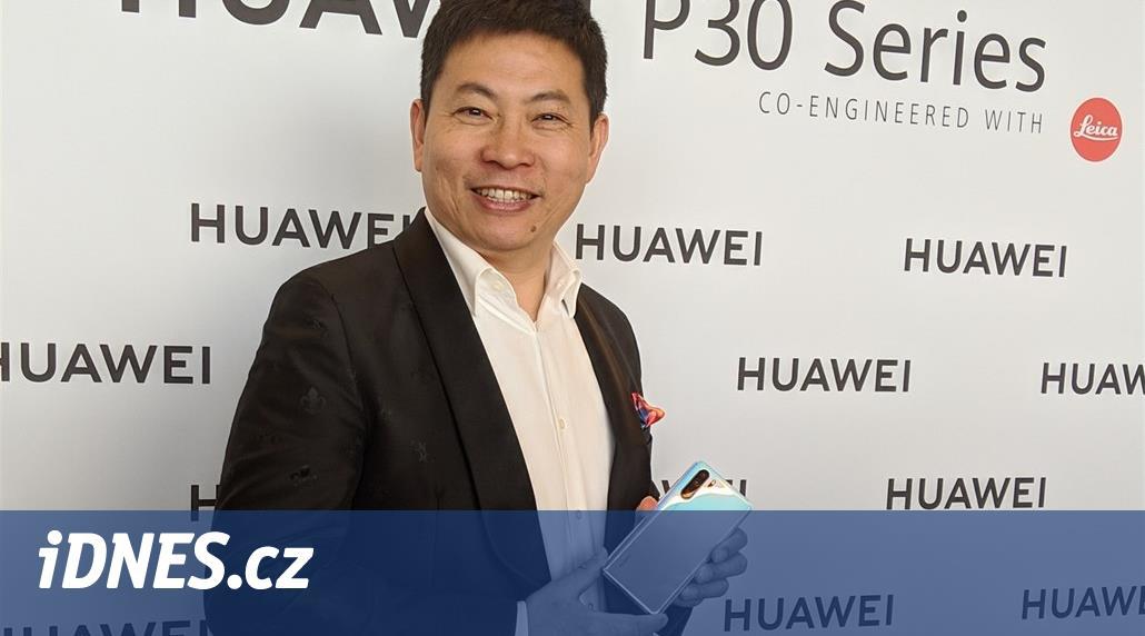 Náš skládací Mate X je lepší než konkurence, říká šéf Huaweie Richard Yu