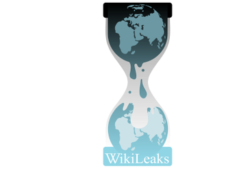   Zakladatele WikiLeaks Juliana Assange zatkla britská policie