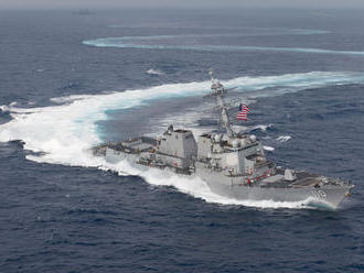 Dve americké vojenské lode sa preplavili Taiwanským prielivom