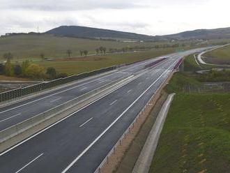 Výstavba diaľnic na Slovensku trvá 50 rokov: Ich dokončenie je žiaľ v nedohľadne