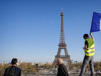 V Paríži evakuovali Eiffelovu vežu