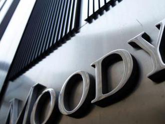 Moody's znížila rating Turecka hlbšie do špekulatívneho pásma