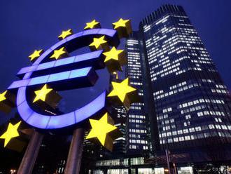 ECB uvoľní svoju menovú politiku, ak inflácia nebude smerovať k 2 %