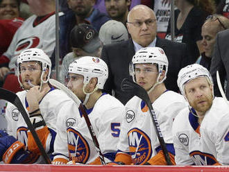 NHL: Trotzovi pribudol na striedačku NY Islanders asistent Hiller