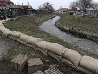 Záplavy hrozia vo viacerých okresoch stredného Slovenska