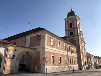 Rožňavu v období socializmu priblíži pohľadnicové leporelo