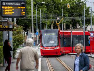 Bratislava namontuje klimatizáciu do 70 autobusov a 29 električiek