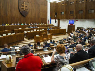 Ochrana pamiatok a voľba kandidátov na sudcov ÚS ukončili rokovací deň