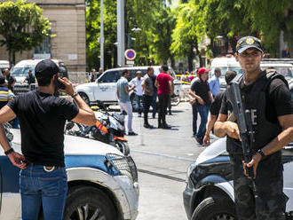 SAMOVRAŽEDNÍ ATENTÁTNICI: V Tunise zabili policajta a zranili 7 ľudí