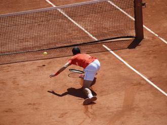 Djokovič nevyzve Nadala vo finále Roland Garros, Thiem ukončil jeho víťaznú sériu na grandslamoch