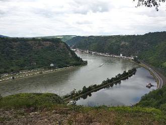 Stála za nehodami lodí na Rýnu víla Loreley, nebo skrytá skaliska?