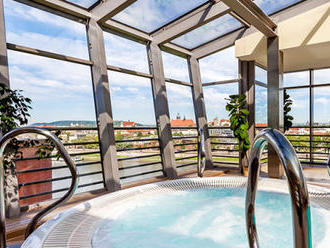 Krakov v prepychu: 4* hotel v centre mesta s neobmedzeným vstupom do wellness a fitness + bufetové r