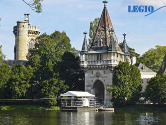 Poznávací zájazd Rakúsko: Jaskyňa Seegrotte s najväčším podzemným jazerom a zámok Laxenburg.