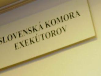 Komora exekútorov berie na vedomie zastavenie niektorých exekúcií