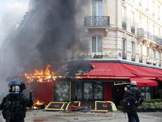 Otvorili parížsku reštauráciu zničenú počas protestu žltých viest