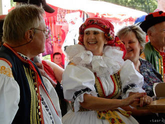 Nedeľa vo Vlkolínci sa nesie v znamení folklóru a ľudových remesiel